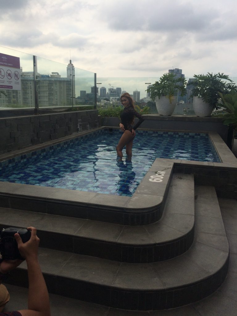 Septi Cahya Mdl di Male Indonesia